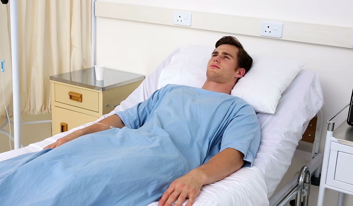 Después de una cirugía de agrandamiento del pene, el hombre debe permanecer en cama
